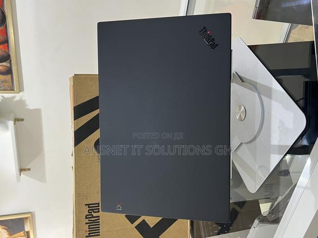 New Laptop Lenovo ThinkPad X1 Carbon 16GB Intel Core I7 SSD 512GB · Photo 2