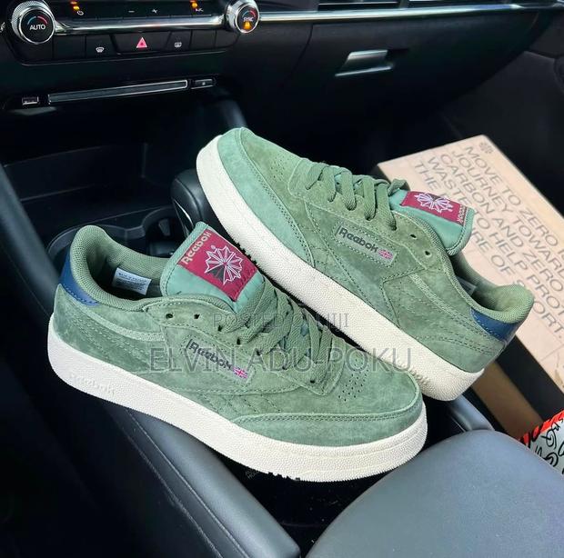 Reebok Classic Low “Olive Green” · Photo 4