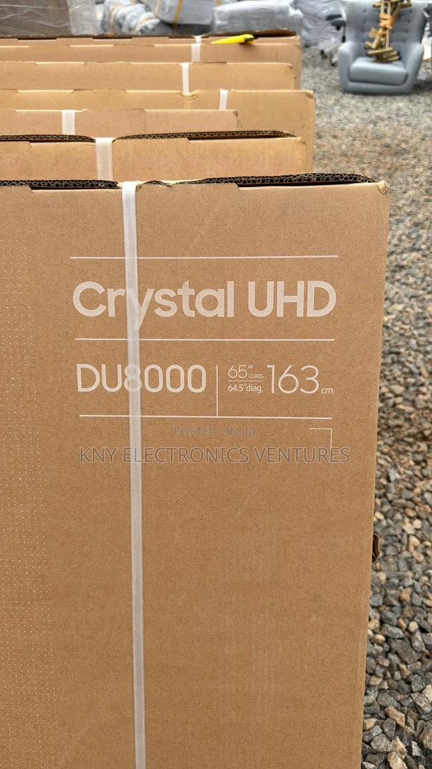 Samsung 65-Inch Class Crystal Uhd Du8000 · Photo 1