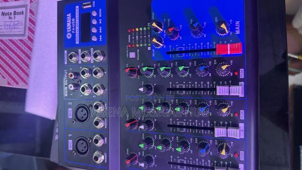 Yamaha F4-Usb Mixer · Photo 2