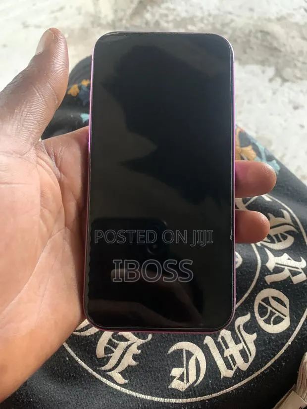 Apple iPhone 16 128 GB Orange · Photo 1
