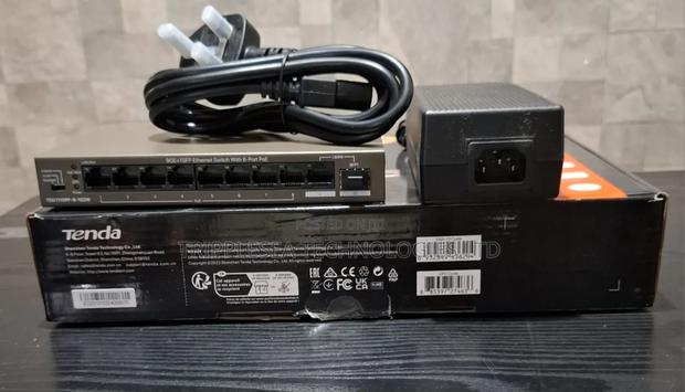 Tenda 9ge+1sfp Ethernet Switch · Photo 1