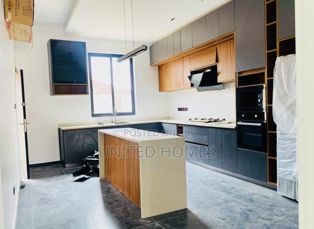 5bdrm House in Oyarifa for sale · Photo 8