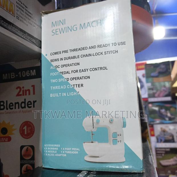 Mini Sewing Machine · Photo 2