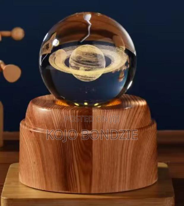 Crystal Ball Night Light (New Edition) · Photo 2