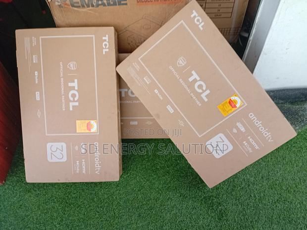 Generous TCL 32inches Smart Official Partner · Photo 1