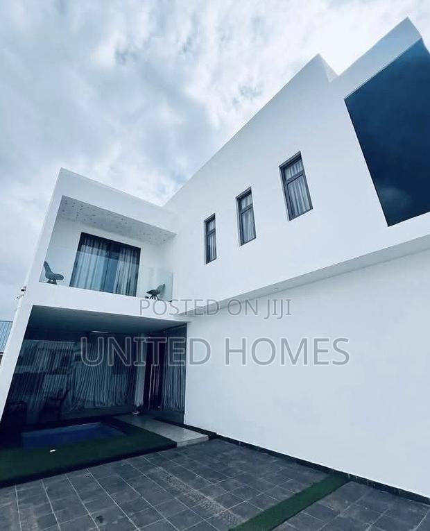 Furnished 5bdrm House in East Legon for sale · Photo 2
