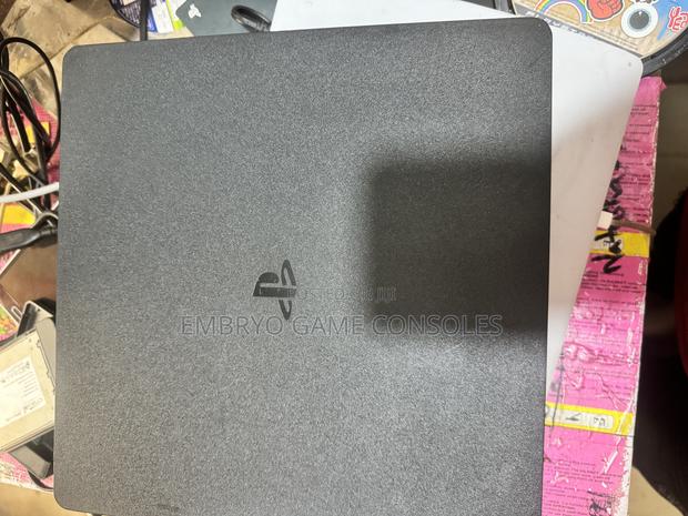 Neat Ps4 Slim Jailbroken From Uk 500GB · Photo 1