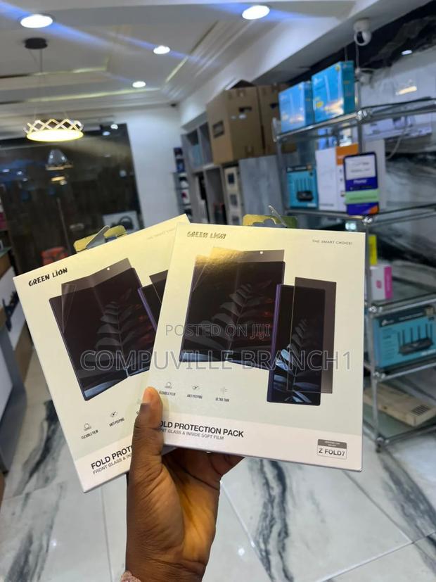 Green Lion Samsung Fold 7 Protector · Photo 1