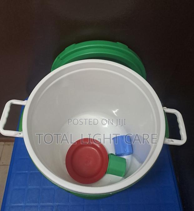Big Medium Obolo Ice Chest · Photo 2