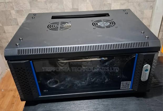 4u Cabinet Glass + Fan · Photo 1