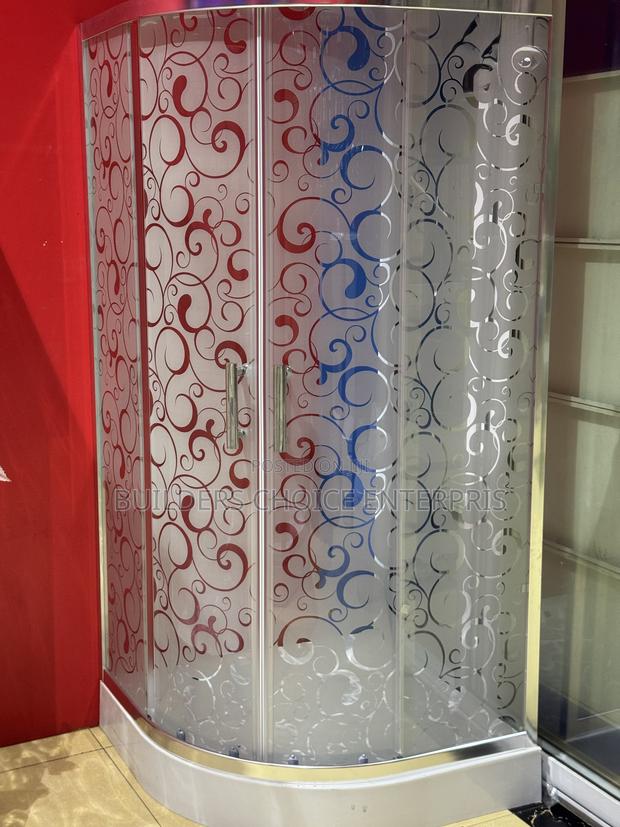 Shower Cubicle 90/90 · Photo 1