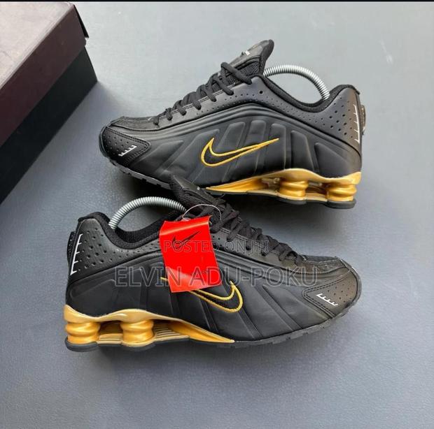 Nike Shox R4 Men's Sneakers In Different Colours , Swipe >>>> · Photo 8