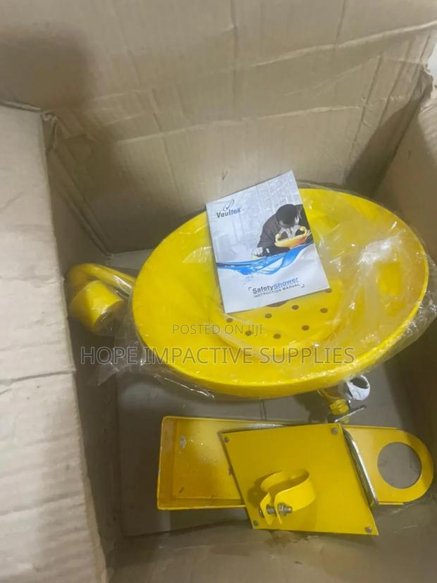 Quality Wall Mounted Eye Wash Station (Vaultex) · Photo 1