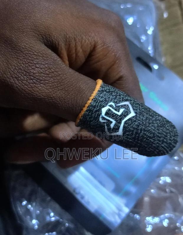 Gaming Finger Glove Sleeve · Photo 3