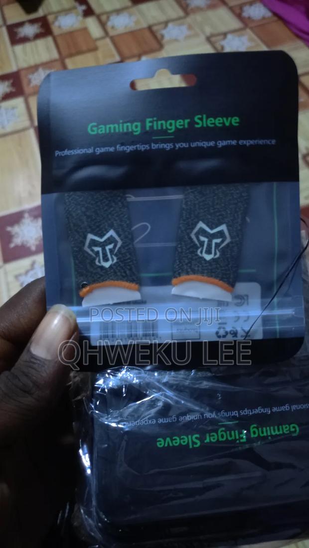 Gaming Finger Glove Sleeve · Photo 4