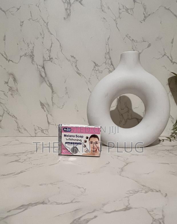 Melanofree Whitening Soap · Photo 1