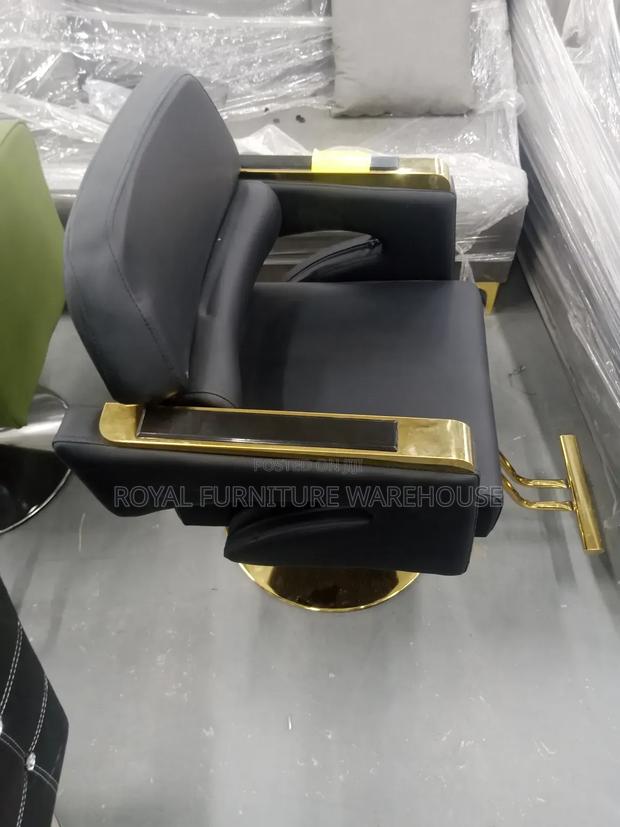 Quality Gold And Black Salon Chair · Photo 3