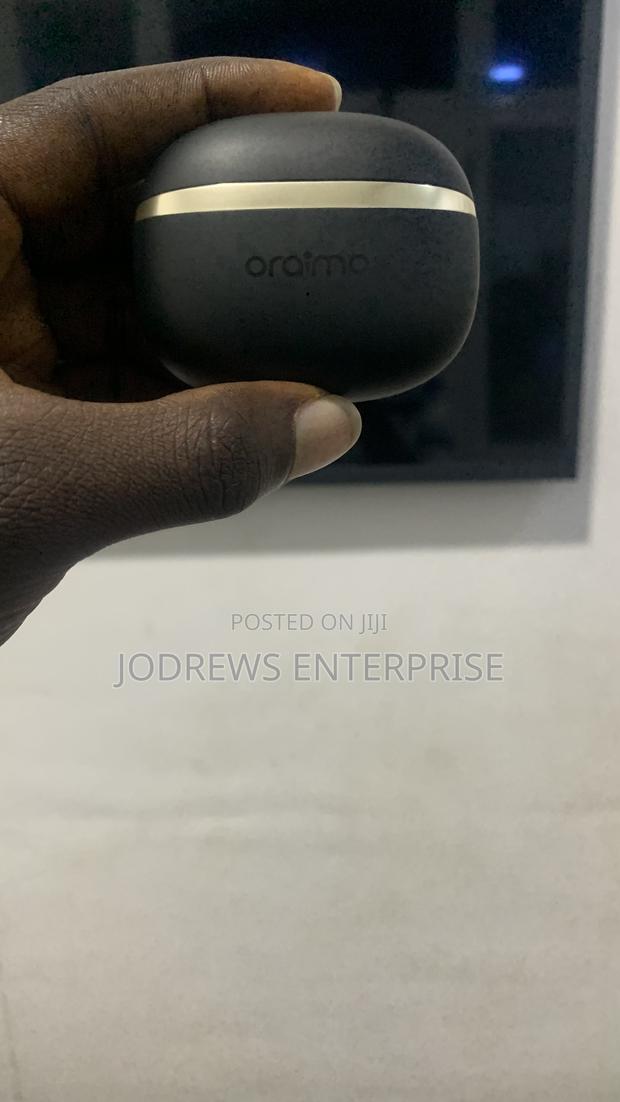 Oraimo Opensnap Clip-on True Wireless Headphones · Photo 4