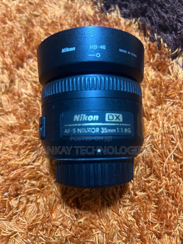 Nikon Af-S Dx Nikkor 35mm F/1.8g Lens · Photo 1