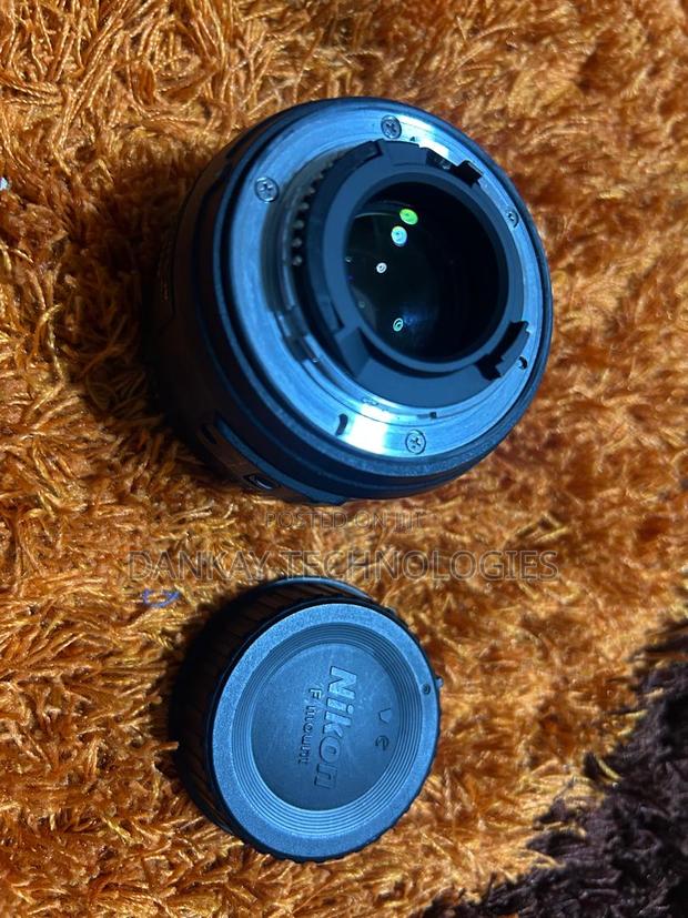 Nikon Af-S Dx Nikkor 35mm F/1.8g Lens · Photo 3