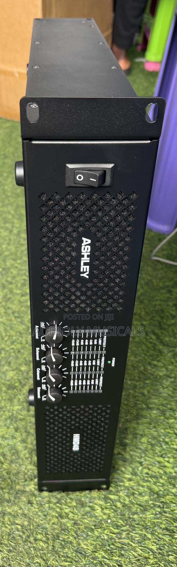 Ashly 4in1 Mid Amplifier · Photo 1