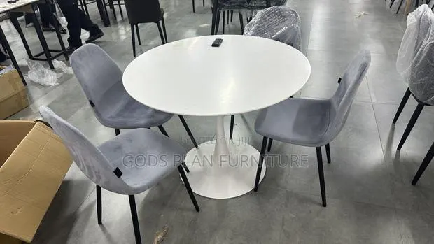 Casual/ Dining Table (1+4) · Photo 1