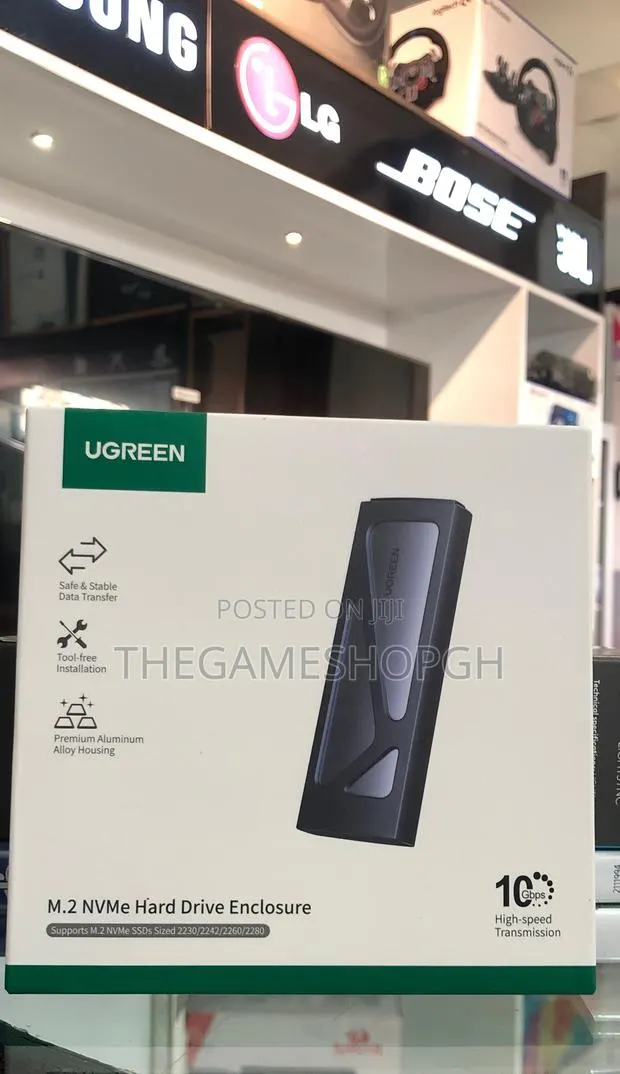 Ugreen M.2 Hard Drive Enclosure · Photo 1