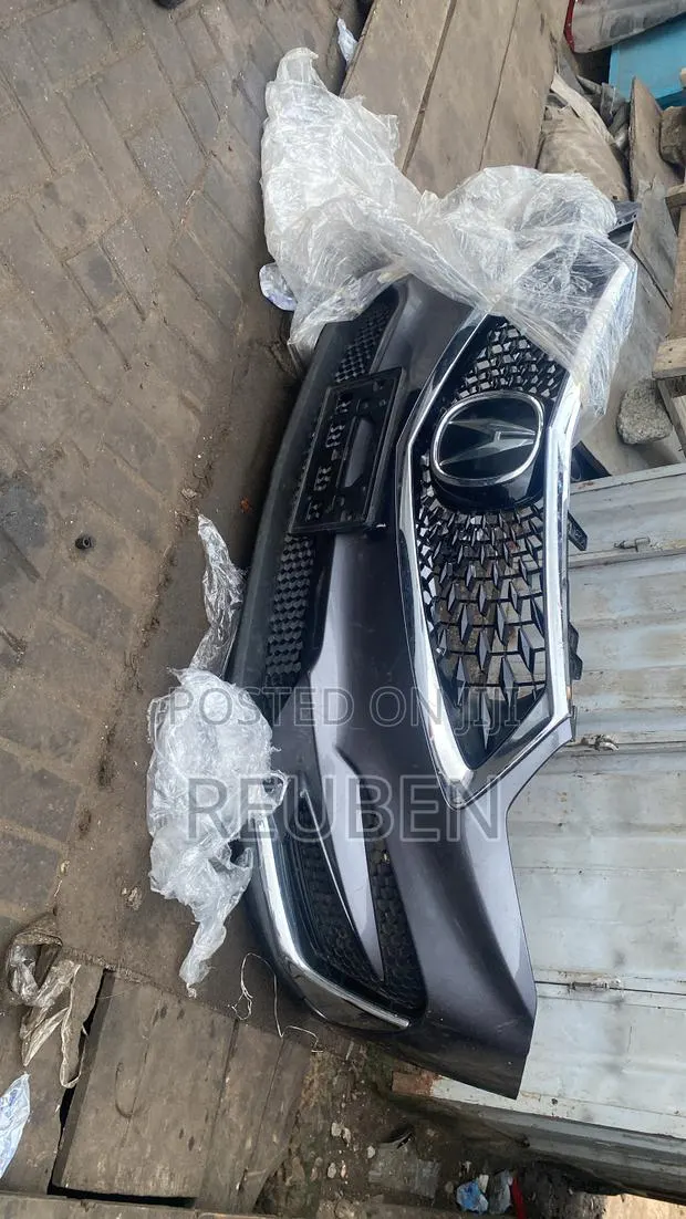 Acura RDX Front Bumper · Photo 1