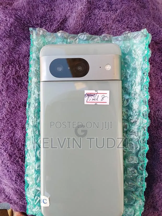Google Pixel 8 128 GB Silver · Photo 1