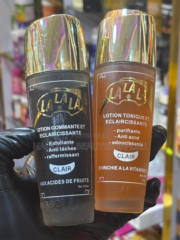 Lalala Huile Eclaircissante Facial Toning Cleanser · Photo 1