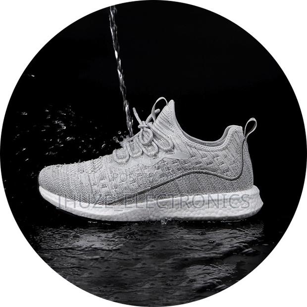 Nordace Urbanflex All-Weather Waterproof Sneakers (Size 43) · Photo 3