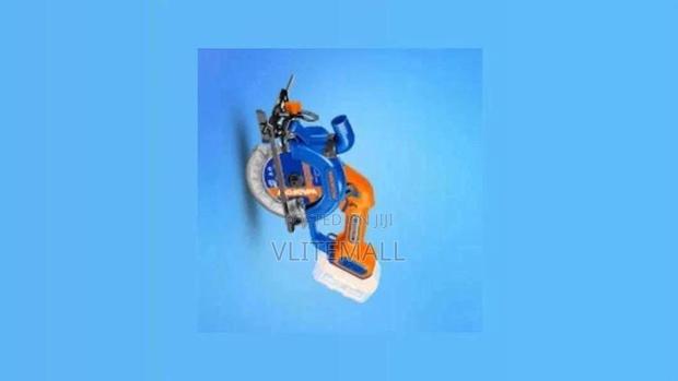 Cordless Circular Saw · Photo 2
