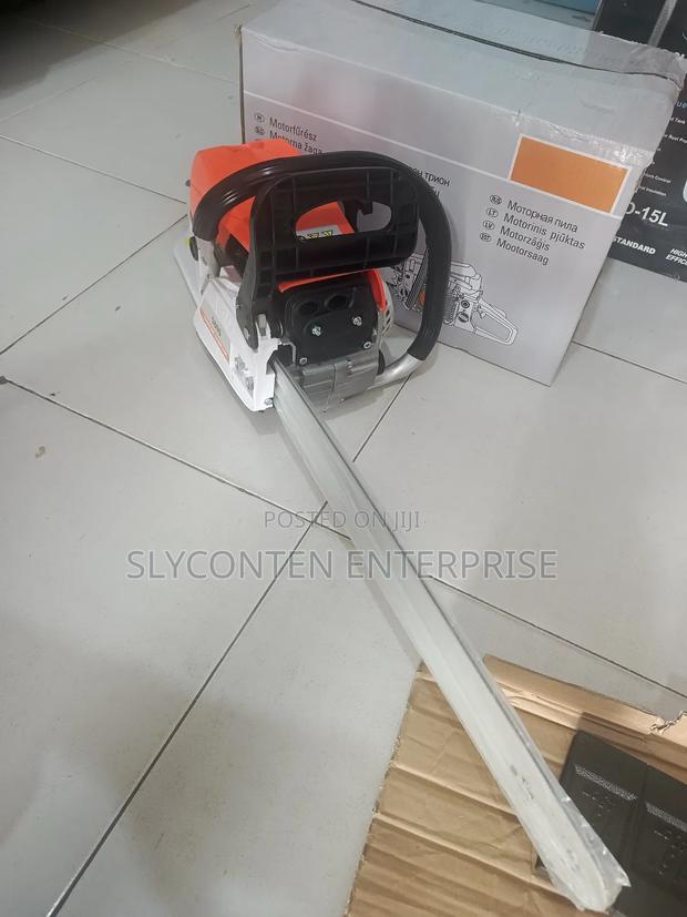 Portable Chainsaw Machine · Photo 2