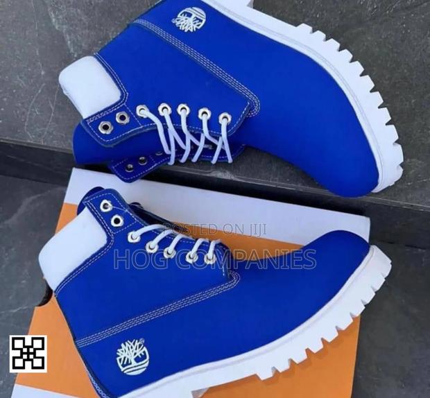 Timberland Premium Blue White Boots – Fast Delivery in 2 Hours · Photo 1