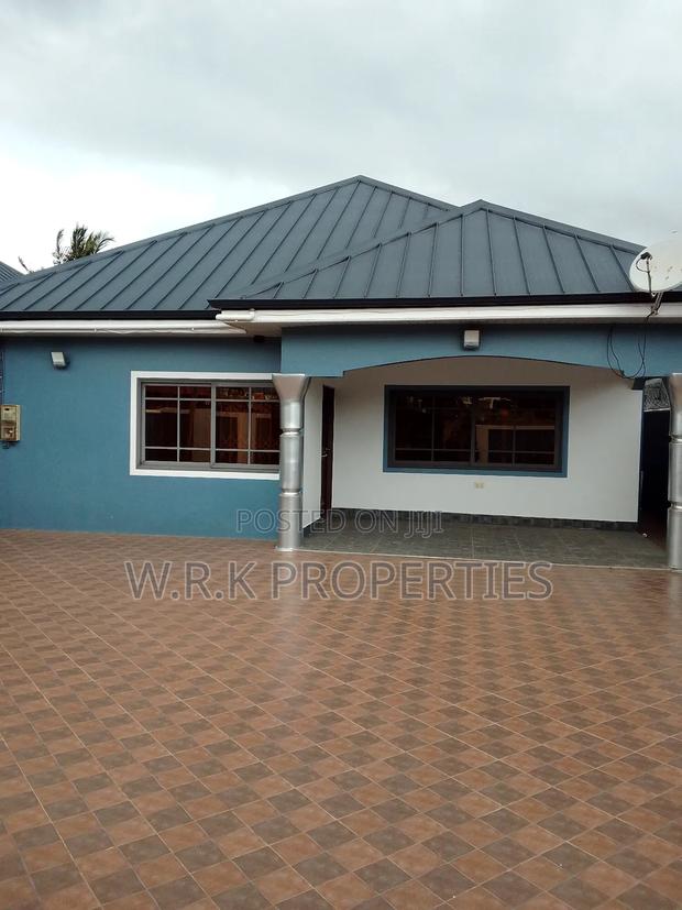 Two Bedroom House for Short · Photo 4