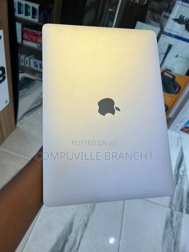 Laptop Apple MacBook Air 8GB Intel Core i5 SSD 256GB · Photo 2