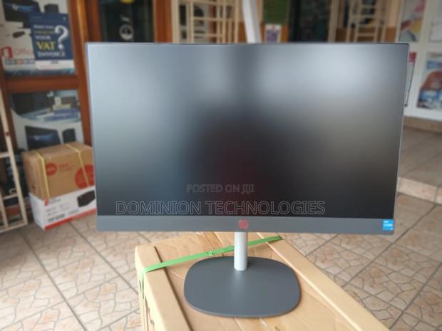 New HP ProOne 240 G10 All-in-One 8GB Intel Core i3 SSD 512GB · Photo 1