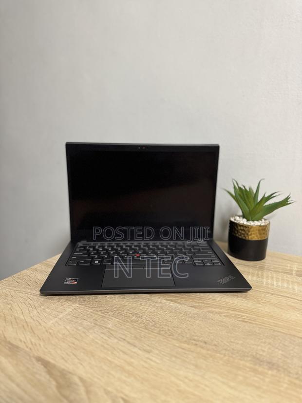 Laptop Lenovo Thinkpad T14s Gen 2 16GB AMD Ryzen 9 SSD 256GB · Photo 2