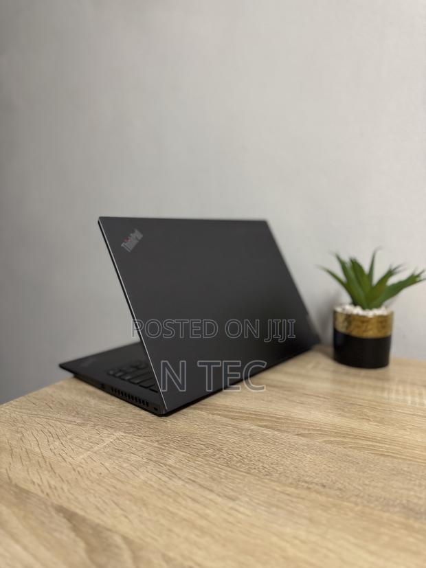 Laptop Lenovo Thinkpad T14s Gen 2 16GB AMD Ryzen 9 SSD 256GB · Photo 1