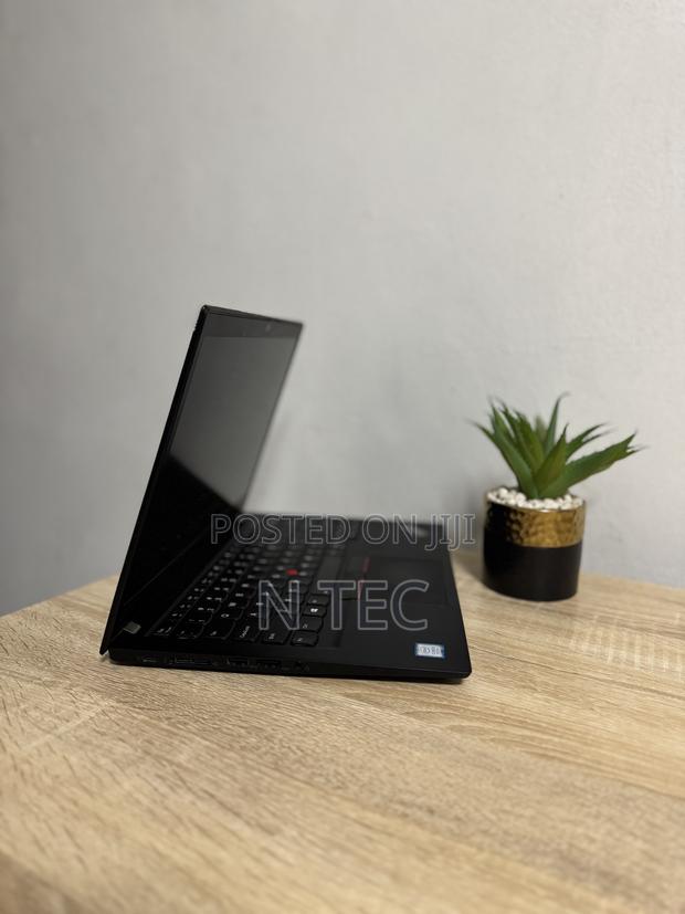 Laptop Lenovo Thinkpad T490s 16GB Intel Core I5 SSD 256GB · Photo 2