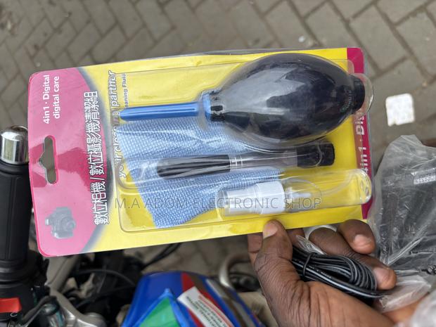 Lens Cleaning Items · Photo 1