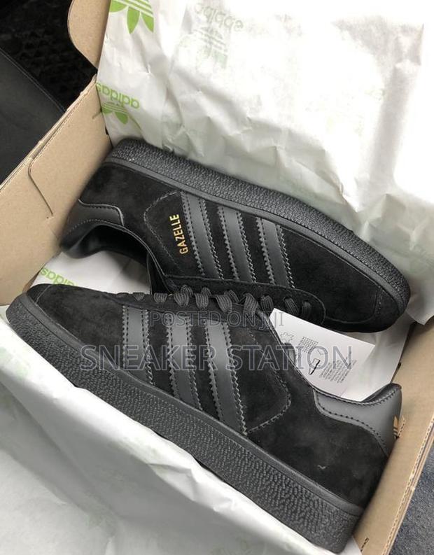 Adidas Gazelle All Black · Photo 2