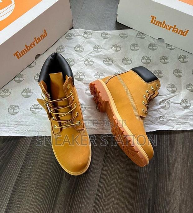 Authentic Timberland Boot · Photo 2