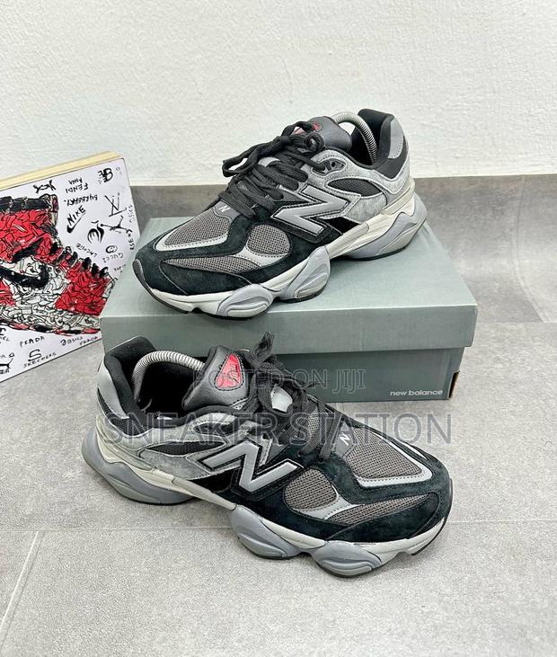 New Balance 9060 Sneaker · Photo 1