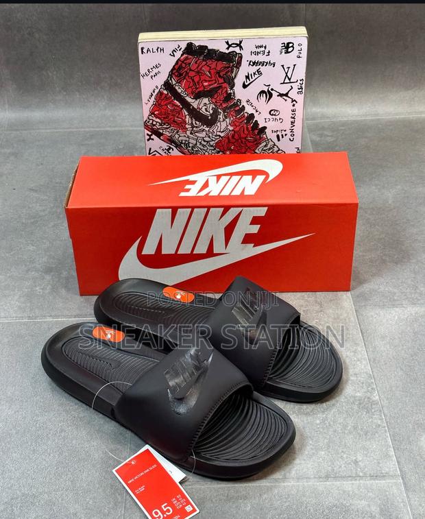 Nike Victori Unisex Slides Available · Photo 1