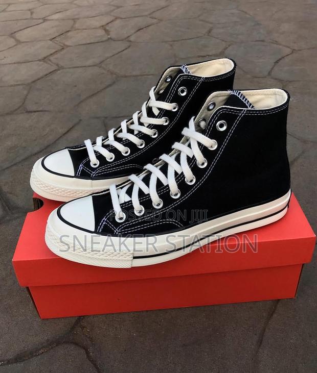 Converse Chuck Taylor 70 High Tops · Photo 2
