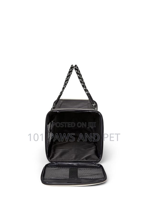 3 Peaks Pet Carrier · Photo 2