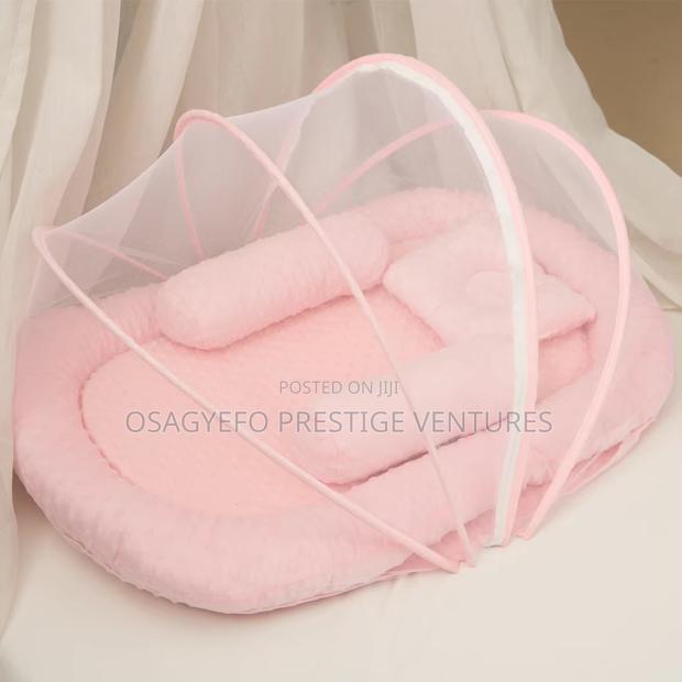 High Quality Baby Bed With Net · Photo 1