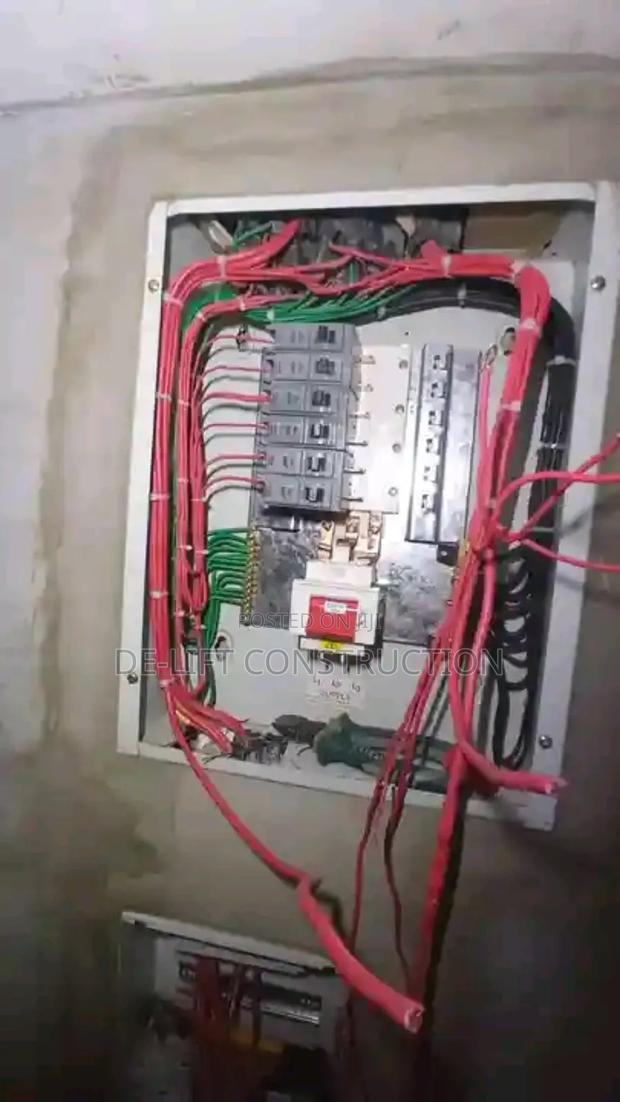 Are You Looking for a Professional Electrical Engineer · Photo 1